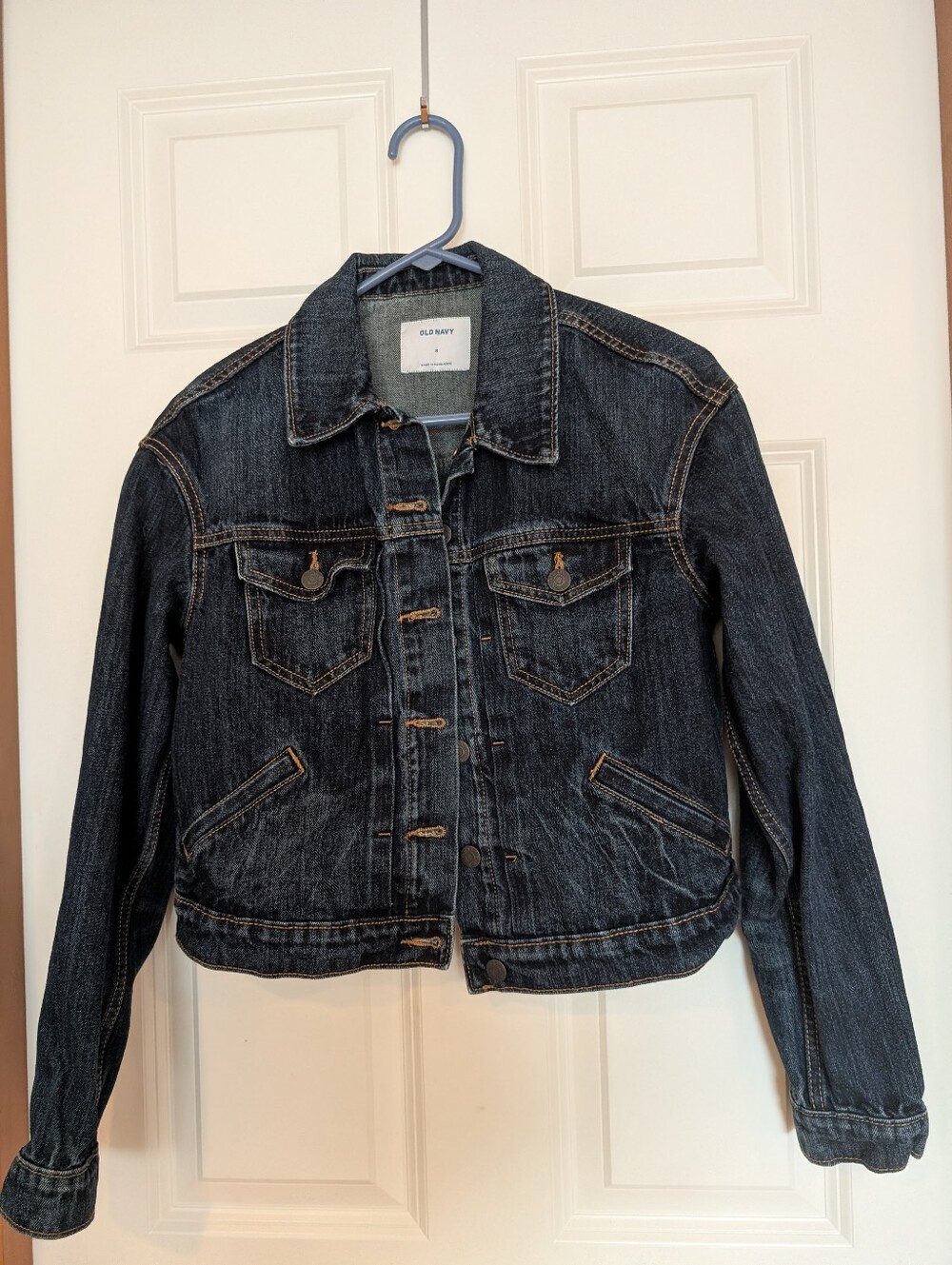 Cropped Denim Jacket. New, Never Worn. Size Small
